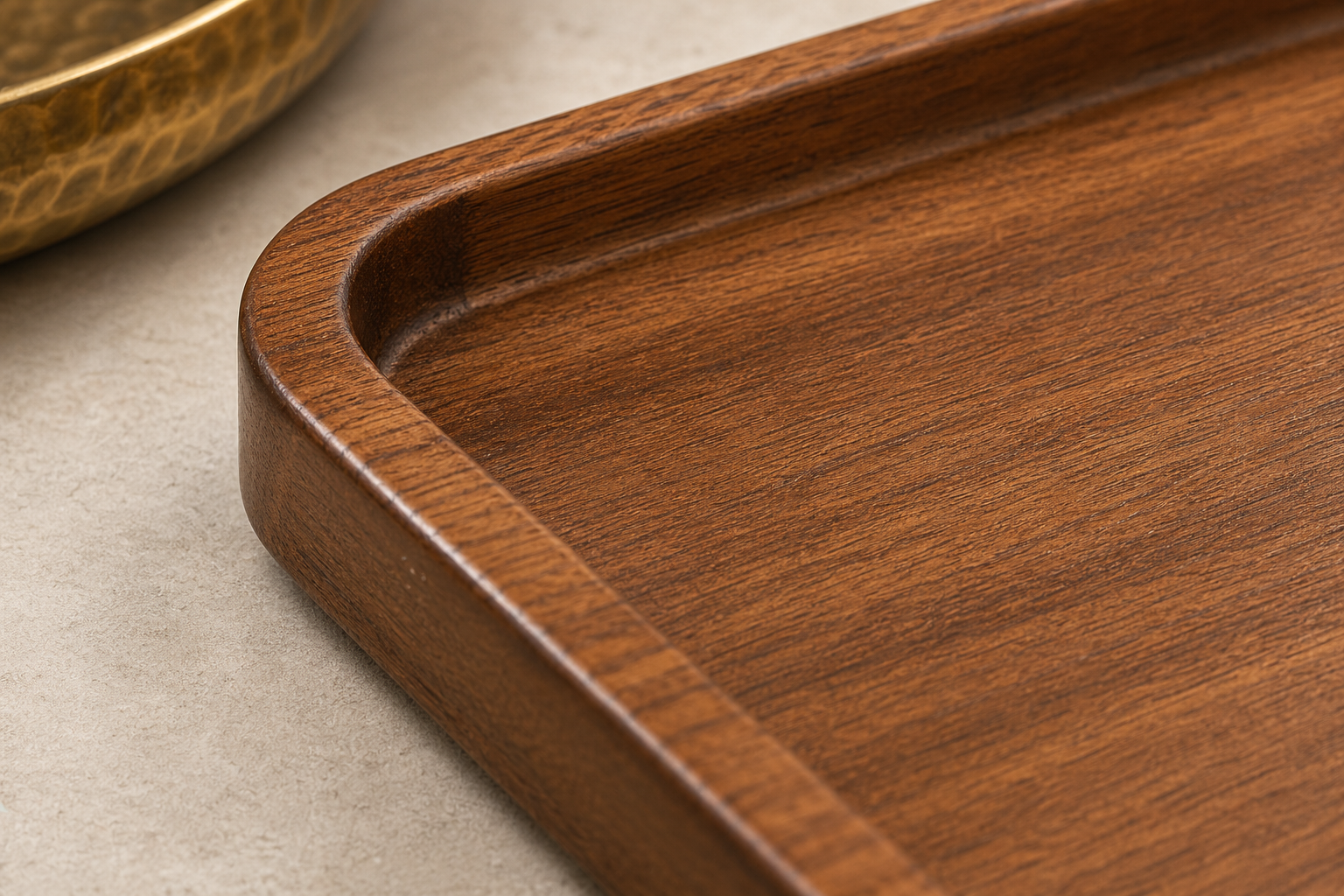Detail of FSC teak grain and raised tray edge